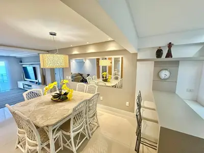 A cozinha ou kitchenette de Achei Itapema • Monte Carlo AP202, R.279