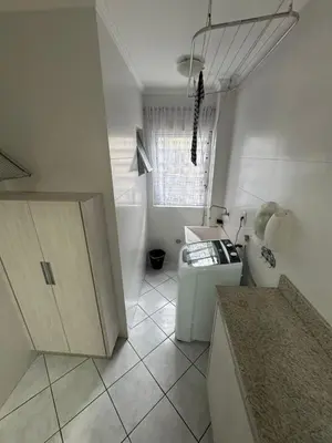 A cozinha ou kitchenette de A una cuadra del mar en Meia Praia - Itapema sc