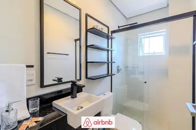 Uma casa de banho em Apartamento novíssimo a 5 minutos Barra Sul