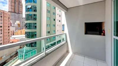 Uma varanda ou terraço em Excelente apartamento em Balneário Camboriú