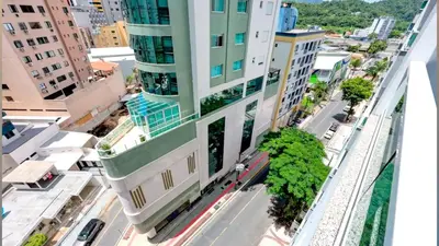 A vizinhança circundante ou próxima do apartamento
