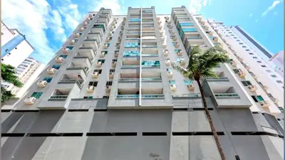 O edifício onde o apartamento está situado