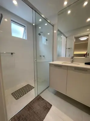 Uma casa de banho em Vista Mar - 4 Suites em Itapema