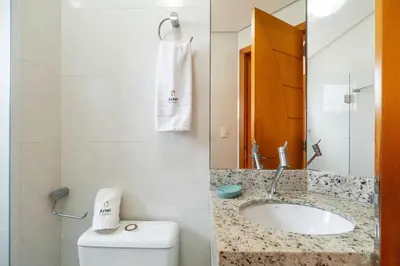 Uma casa de banho em Achei Itapema • Residencial Olympio, R.255