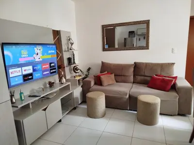 Uma televisão e/ou sistema de entretenimento em Condomínio Boulevard das Palmeiras