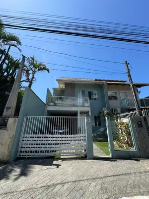 A planta de Três suítes em Balneário Camboriú