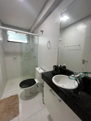 Uma casa de banho em Bombinhas Summer Beach Apto moderno a 300 m da praia