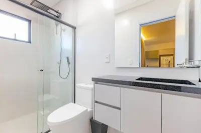 Uma casa de banho em Loft no coração da cidade 120m do mar