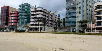 O edifício onde o apartamento está situado