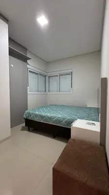Uma cama ou camas num quarto em Apto Confortável e Impecável