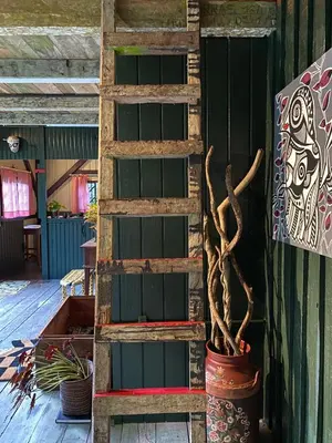 A planta de Rainforest Retreat Home and Waterfall