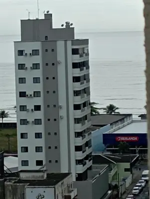 Uma vista do mar geral ou uma vista do mar a partir do apartamento