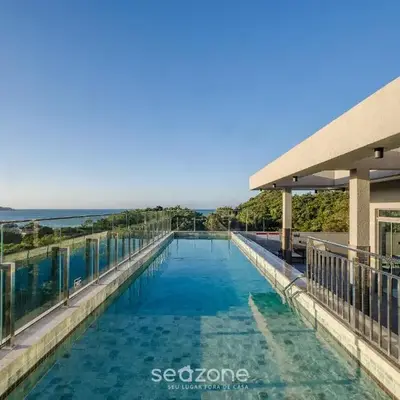 Sua estadia exclusiva com piscinas e jacuzzi a 500m da praia - ELF