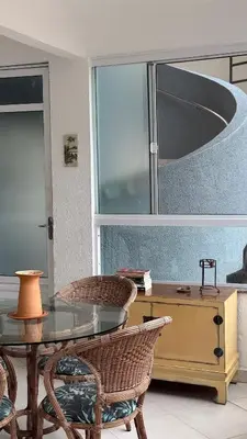 Uma área de estar em Bromélia 106