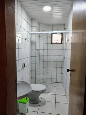 Uma casa de banho em Brisa Mar
