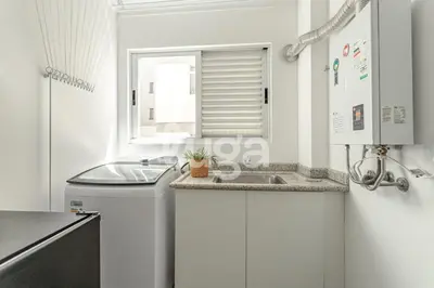 A cozinha ou kitchenette de Refúgio Marítimo na praia - Balneário Camboriú