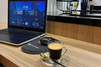 Bebidas em Porto Industrial: A/C | Vaga | Praia a 400m