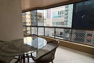 Uma varanda ou terraço em Apê amplo climatizado | Shopping e praia a 150m