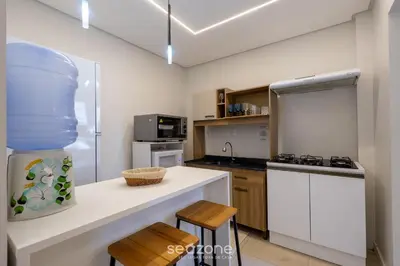 A cozinha ou kitchenette de Aptos Modernos e Exclusivos em Meia Praia, a 450m do Mar - EST