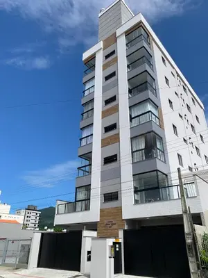 O edifício onde o apartamento está situado