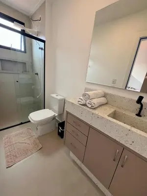 Uma casa de banho em Cobertura Partenon 203