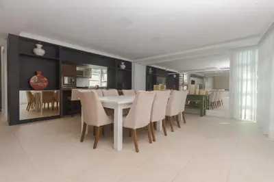 A planta de Casa deslumbrante, com vista para o mar