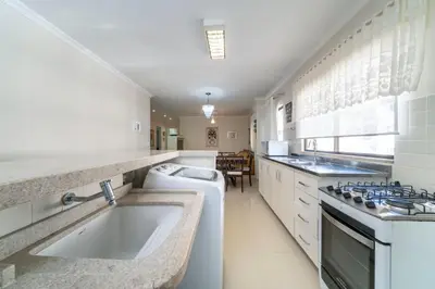 A cozinha ou kitchenette de Cobertura com vista para o mar XM9679