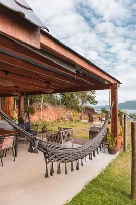 A planta de Cabana vista mar em Bombinhas