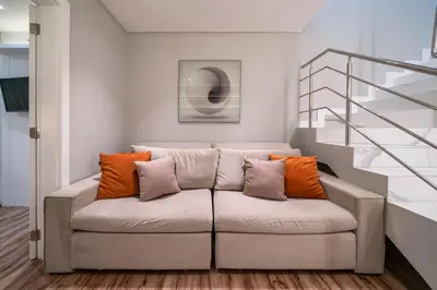 Uma área de estar em Splendour 201 - Cobertura duplex à 200 metros da Praia do Mariscal