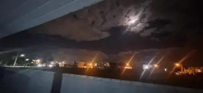 A planta de Cama Quarto Coletivo Hostel ou Quarto até 4 pessoas e Piscina Pousada Tijucas Lua Encantada