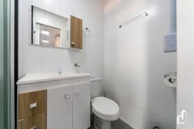 Uma casa de banho em Residencial Lynary – Loft Vênus