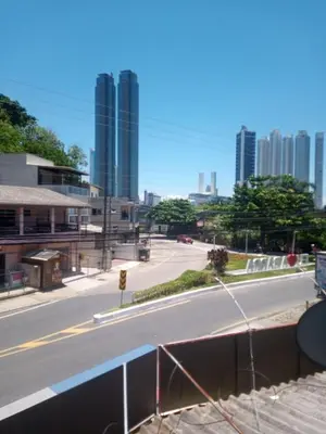 A vizinhança circundante ou próxima do apartamento