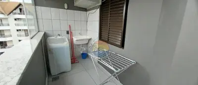 A planta de Cobertura Zona Central da Praia 02 Dormitórios Ao Lado de Comércio em Geral