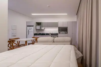 A cozinha ou kitchenette de 414 Flat Moderno e Bem Localizado a 120 metros da praia de Bombinhas Até 4 Pessoas