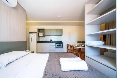 A cozinha ou kitchenette de 515 Flat Moderno e Bem Localizado a 120 metros da praia de Bombinhas Até 4 Pessoas