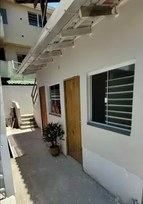 Uma varanda ou terraço em Room 9 on the bar with access to the best beaches BC