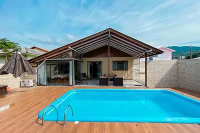 A piscina em ou perto de Espaço e lazer a 750 mtrs da Praia de Palmas! 0140