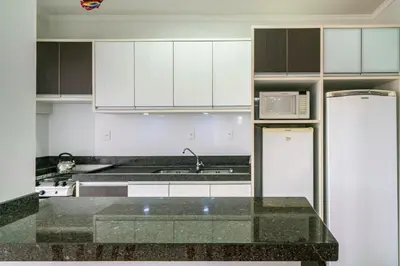 A cozinha ou kitchenette de Maristela Guedert - AP 3 Quartos com Vista Mar