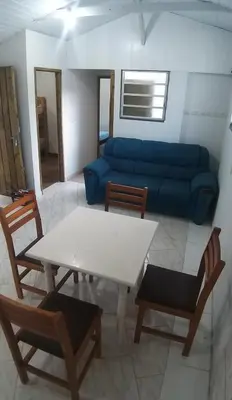 Uma área de estar em Ap 28 on the bar with access to the best beaches BC