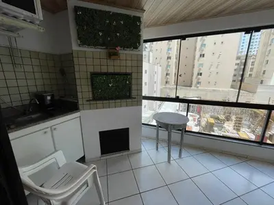 A cozinha ou kitchenette de Residencial florida