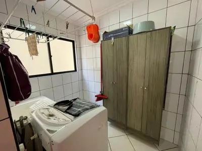 Uma casa de banho em Residencial florida
