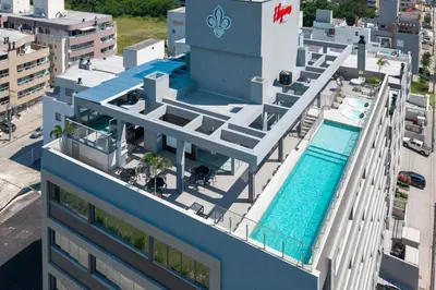 A piscina em ou perto de Apartamento 509 com piscina Aquecida