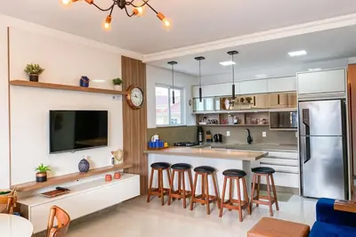 A cozinha ou kitchenette de Amplo apto com 03 quartos para locação! 0491