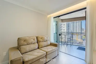 Uma área de estar em Apartamentos Completos a 700m da Praia - VNV