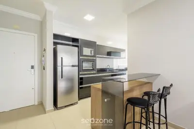 A cozinha ou kitchenette de Apto 2Q - Churrasq. Garagem Perto da Praia LTL0301