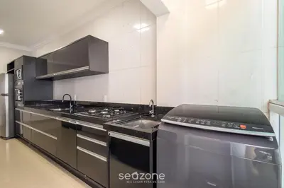 A cozinha ou kitchenette de Apto 2Q - Churrasq. Garagem Perto da Praia LTL0301