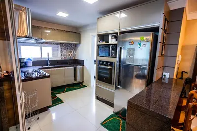 A cozinha ou kitchenette de Apt 3 en-suites - Meia Praia