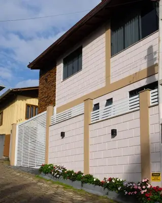 O edifício onde a casa de férias está situado
