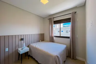Uma cama ou camas num quarto em Seu refúgio perfeito há 200 metros em Palmas! 0192