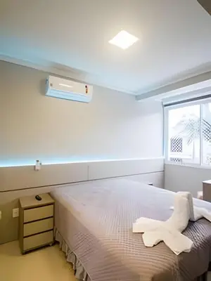 A planta de Apartamento mobiliado com sacada e chu. 2 vagas